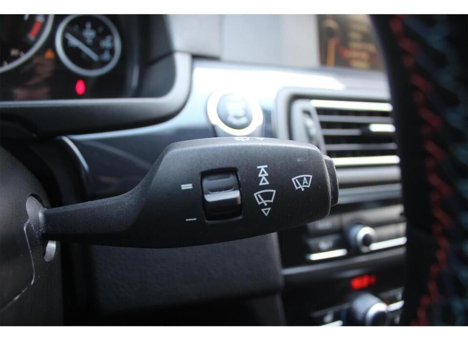 BMW 5 серии 520i 2.0 AT (184 л.с.)