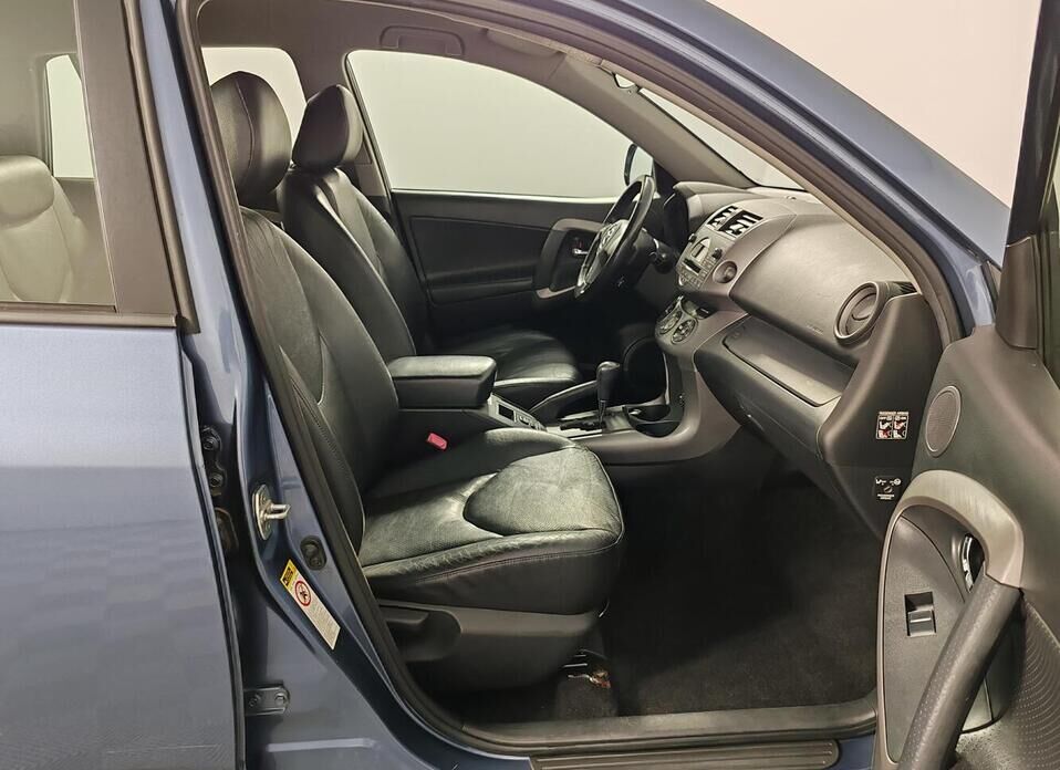 Toyota RAV4 2.4 AT (170 л.с.) 4WD