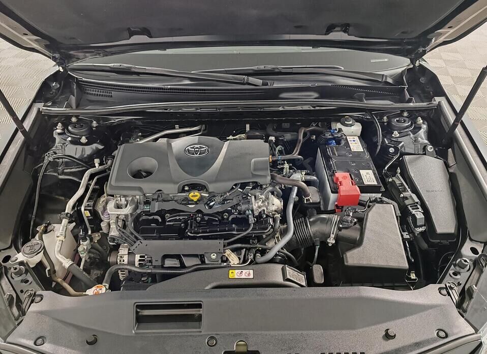 Toyota Camry 2.5 AT (206 л.с.)