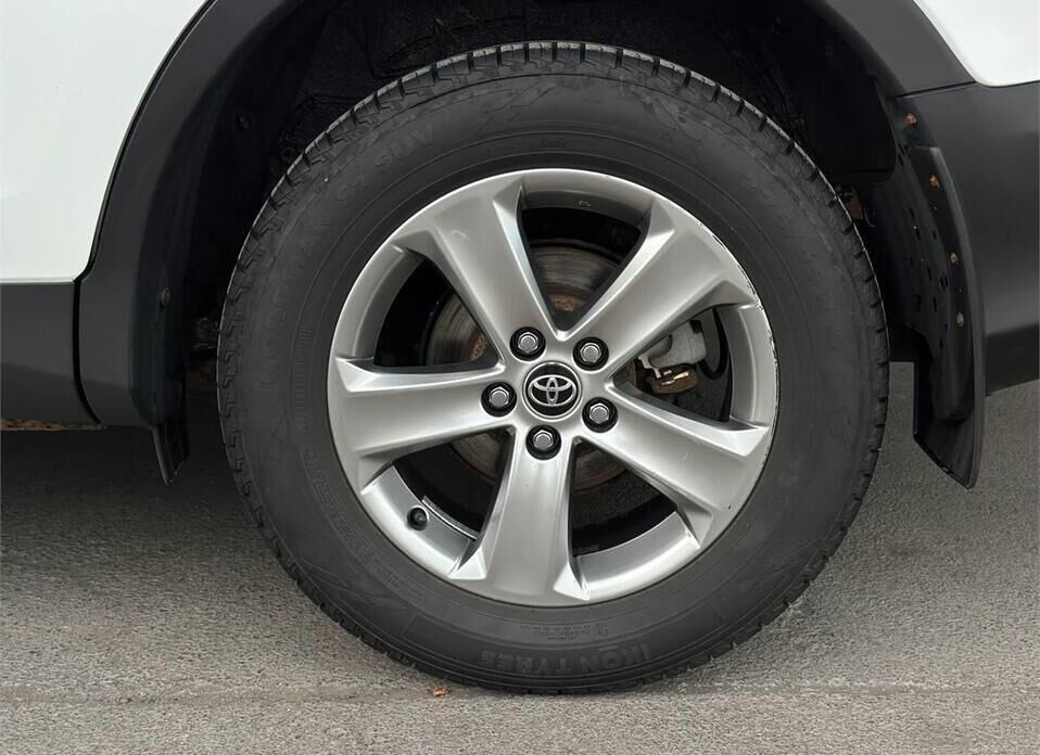 Toyota RAV4 2.2d AT (149 л.с.) 4WD