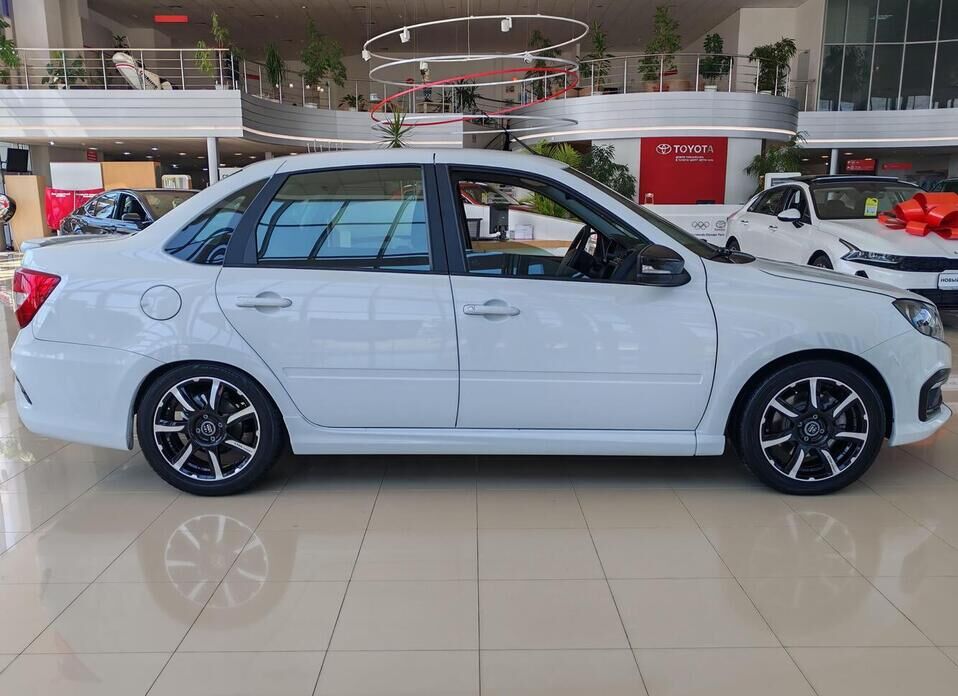 LADA (ВАЗ) Granta Sport 1.6 MT (118 л.с.)
