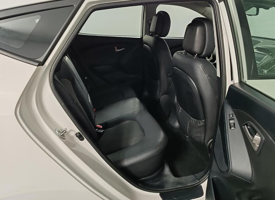 Hyundai ix35 2.0 AT (150 л.с.) 4WD