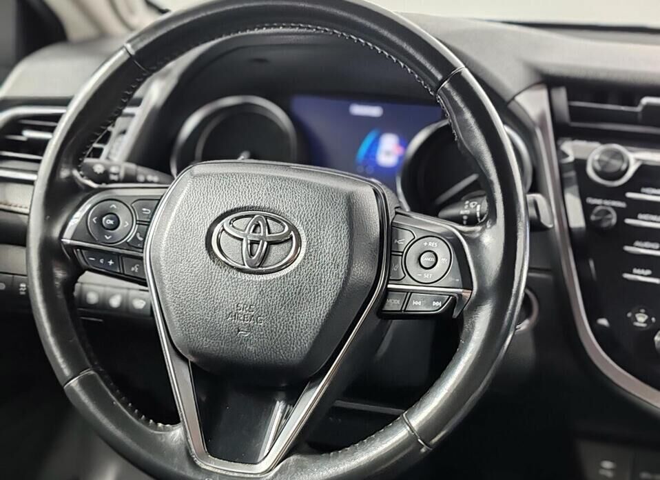 Toyota Camry 2.5 AT (181 л.с.)