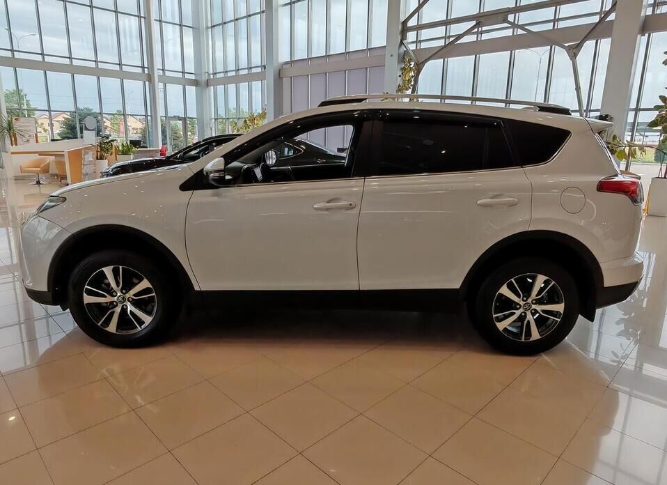 Toyota RAV4 2.0 CVT (146 л.с.)