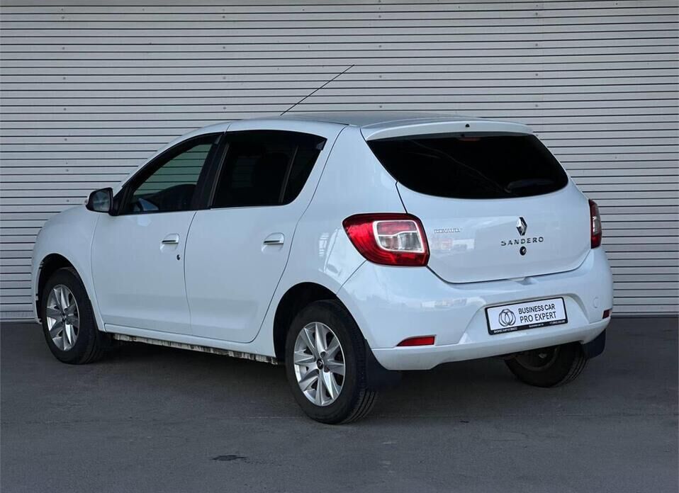 Renault Sandero 1.6 MT (113 л.с.)