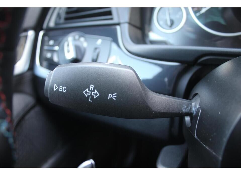 BMW 5 серии 520i 2.0 AT (184 л.с.)
