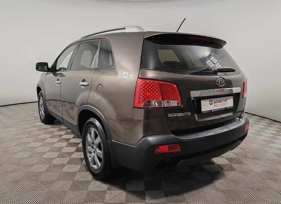 Kia Sorento 2.4 AT (175 л.с.) 4WD