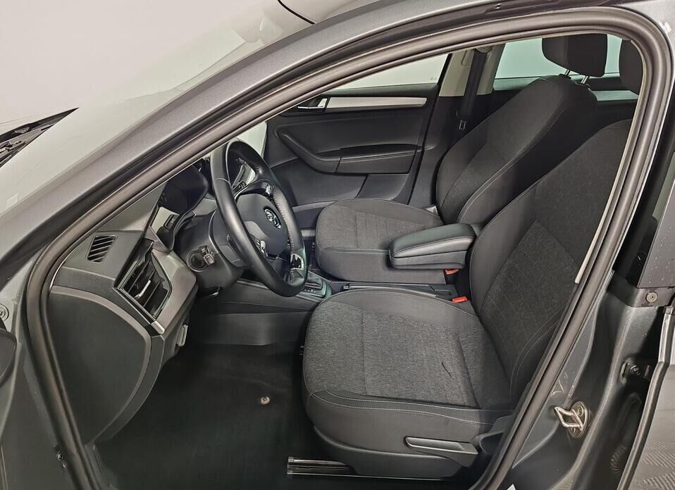 Skoda Rapid 1.6 AT (110 л.с.)