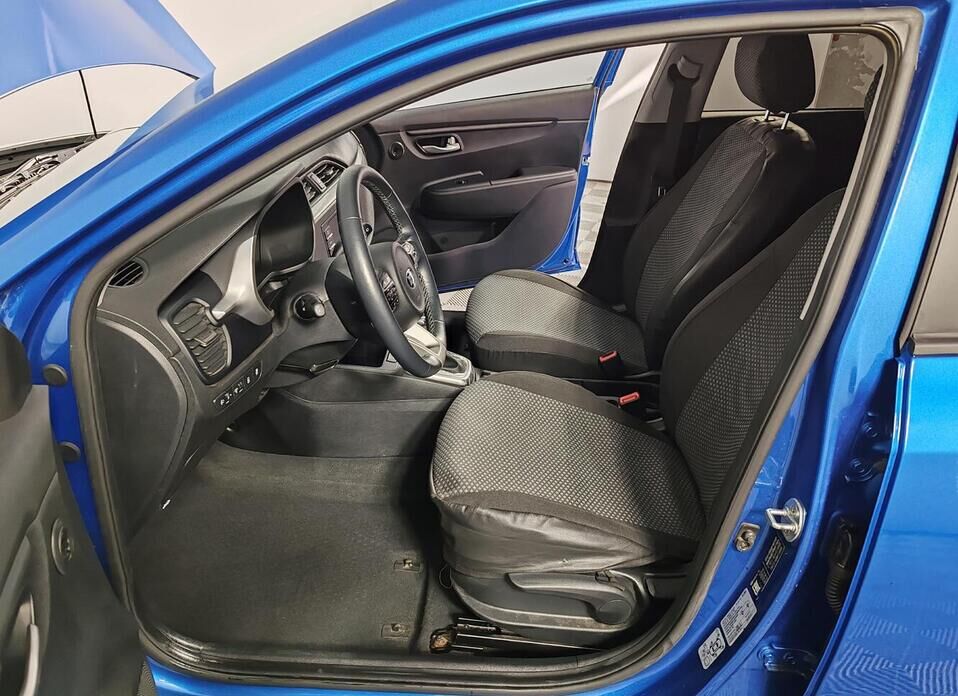 Kia Rio 1.6 AT (123 л.с.)