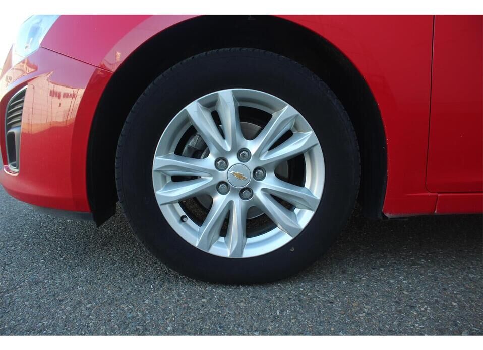 Chevrolet Cruze 1.6 AT (109 л.с.)