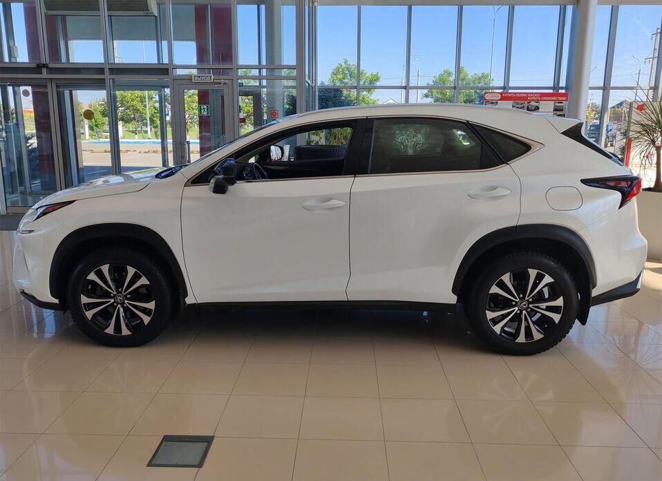 Lexus NX 200 2.0 CVT (150 л.с.)