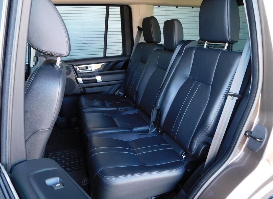 Land Rover Discovery 3.0d AT (211 л.с.) 4WD