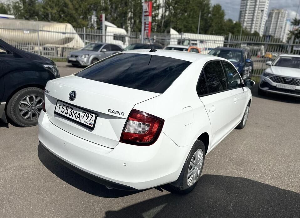 Skoda Rapid 1.6 AT (110 л.с.)