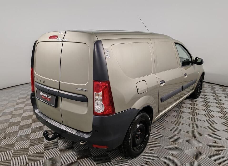 LADA (ВАЗ) Largus 1.6 MT (106 л.с.)