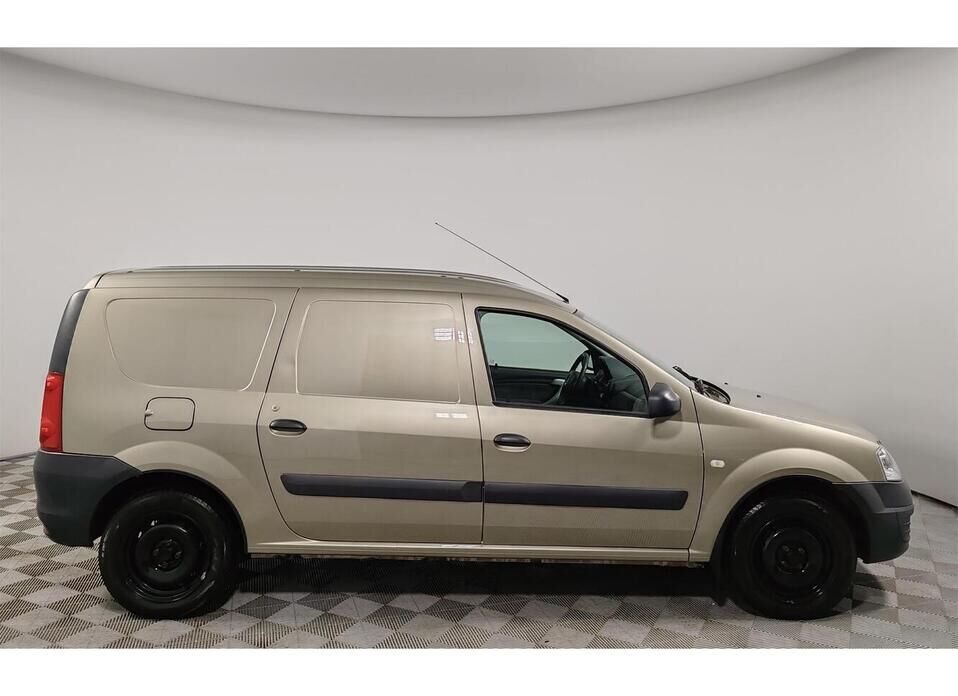 LADA (ВАЗ) Largus 1.6 MT (106 л.с.)