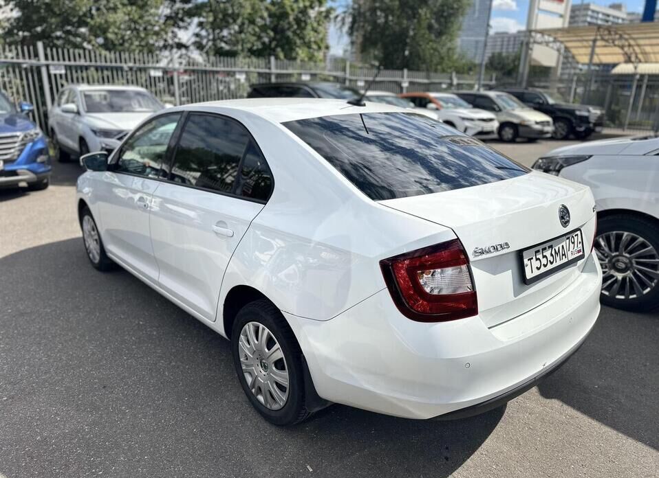 Skoda Rapid 1.6 AT (110 л.с.)