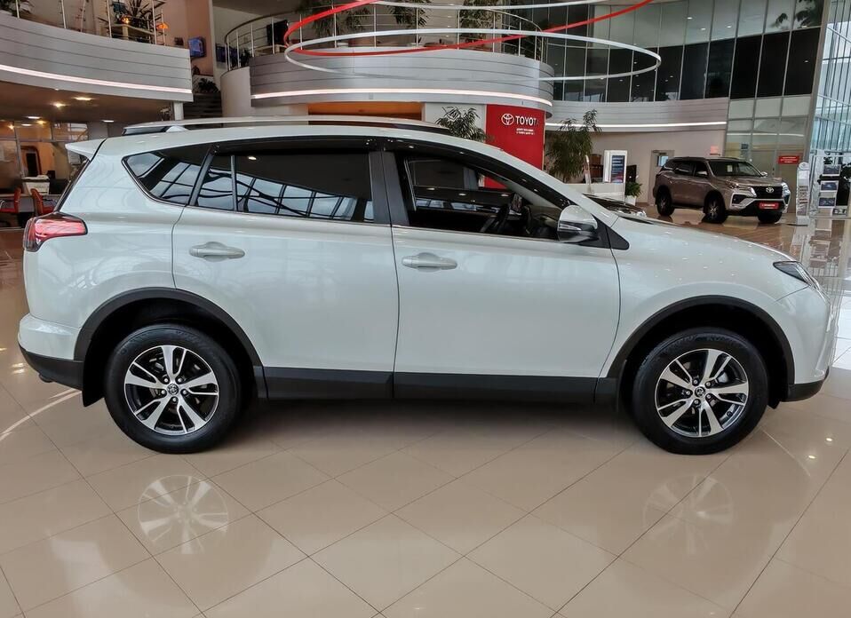 Toyota RAV4 2.0 CVT (146 л.с.)