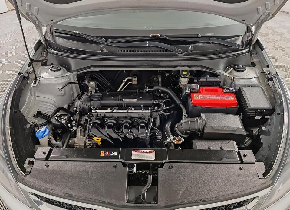 Kia Rio X-Line 1.6 AT (123 л.с.)