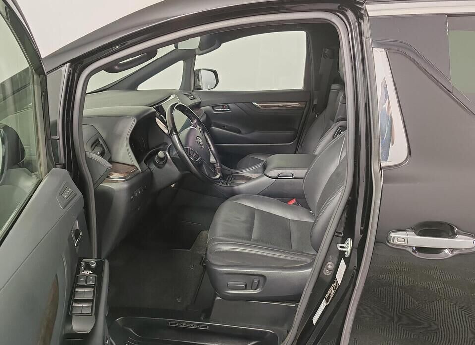 Toyota Alphard 3.5 AT (300 л.с.)