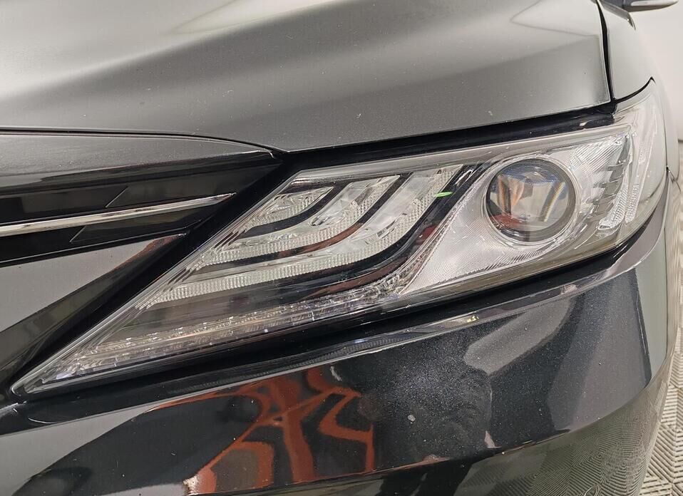 Toyota Camry 2.5 AT (206 л.с.)