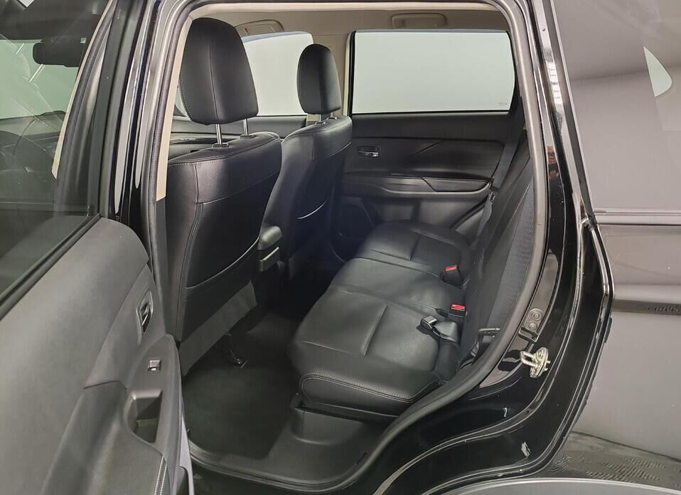 Mitsubishi Outlander 2.4 CVT (167 л.с.) 4WD