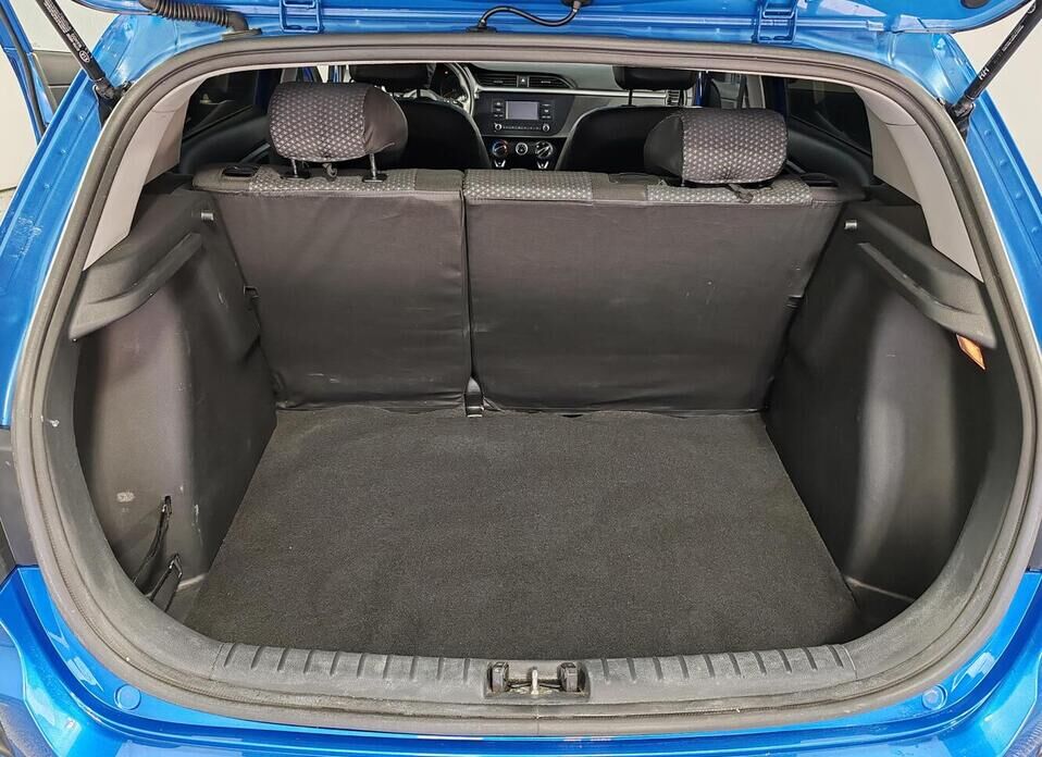 Kia Rio 1.6 AT (123 л.с.)