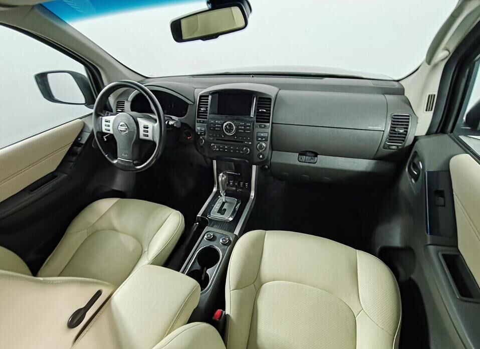 Nissan Pathfinder 2.5d AT (190 л.с.) 4WD