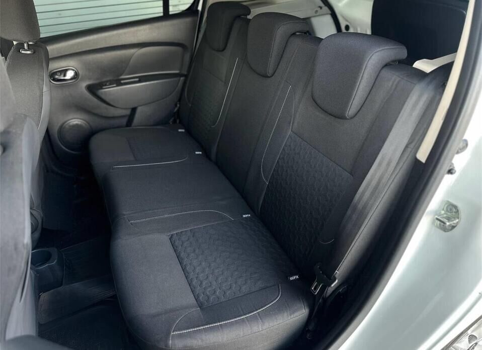 Renault Sandero 1.6 MT (113 л.с.)