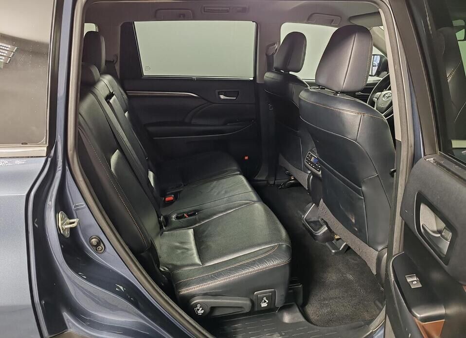 Toyota Highlander 3.5 AT (249 л.с.) 4WD