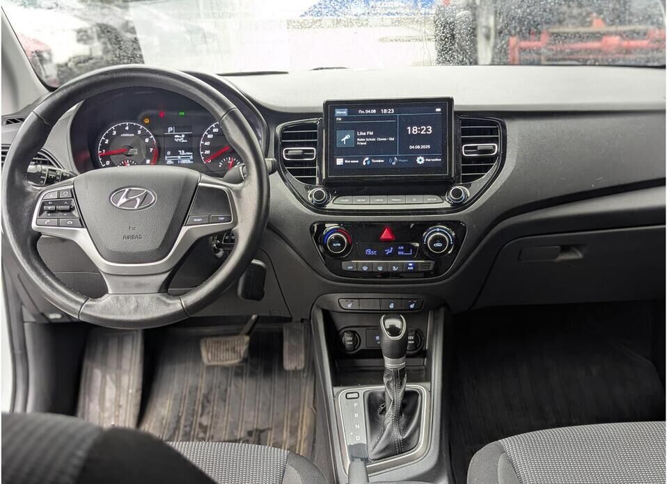 Hyundai Solaris 1.6 AT (123 л.с.)