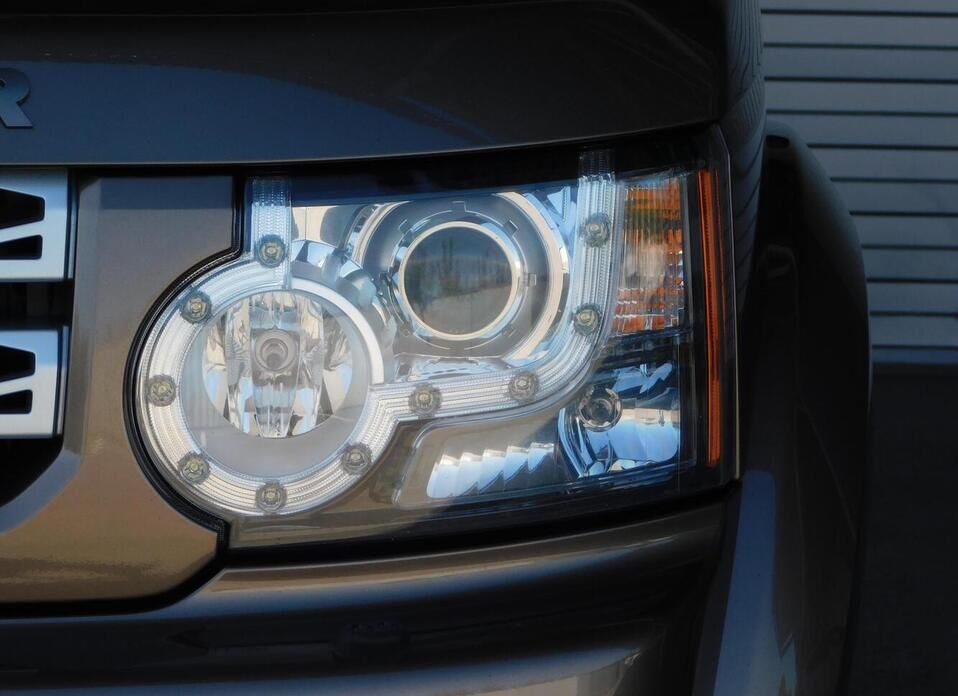 Land Rover Discovery 3.0d AT (211 л.с.) 4WD