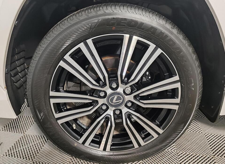Lexus LX 600 3.5 AT (415 л.с.) 4WD
