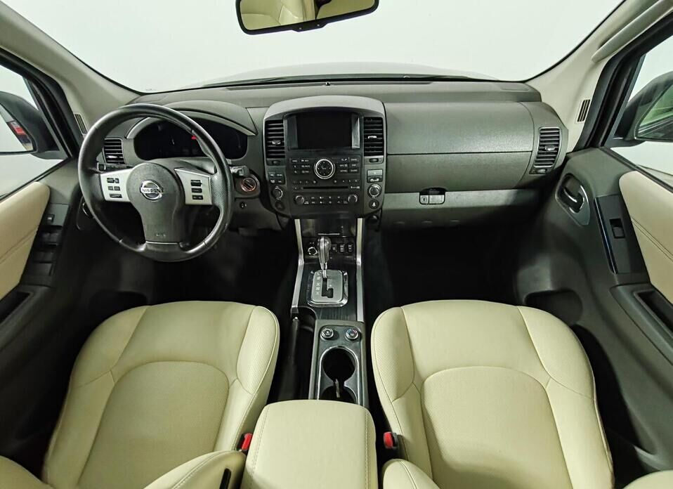 Nissan Pathfinder 2.5d AT (190 л.с.) 4WD