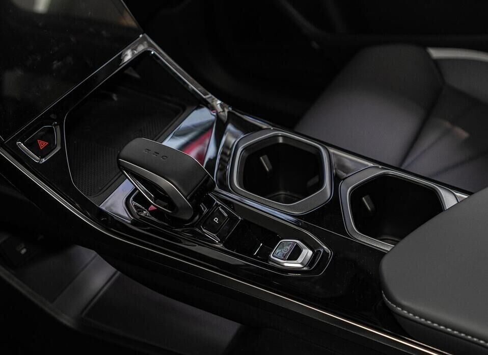 Geely Atlas 2.0 AT (200 л.с.) 4WD