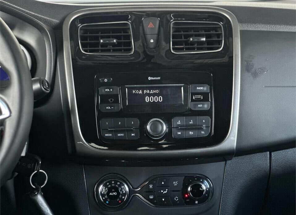 Renault Sandero 1.6 MT (113 л.с.)