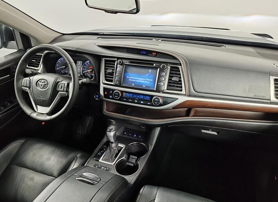 Toyota Highlander 3.5 AT (249 л.с.) 4WD