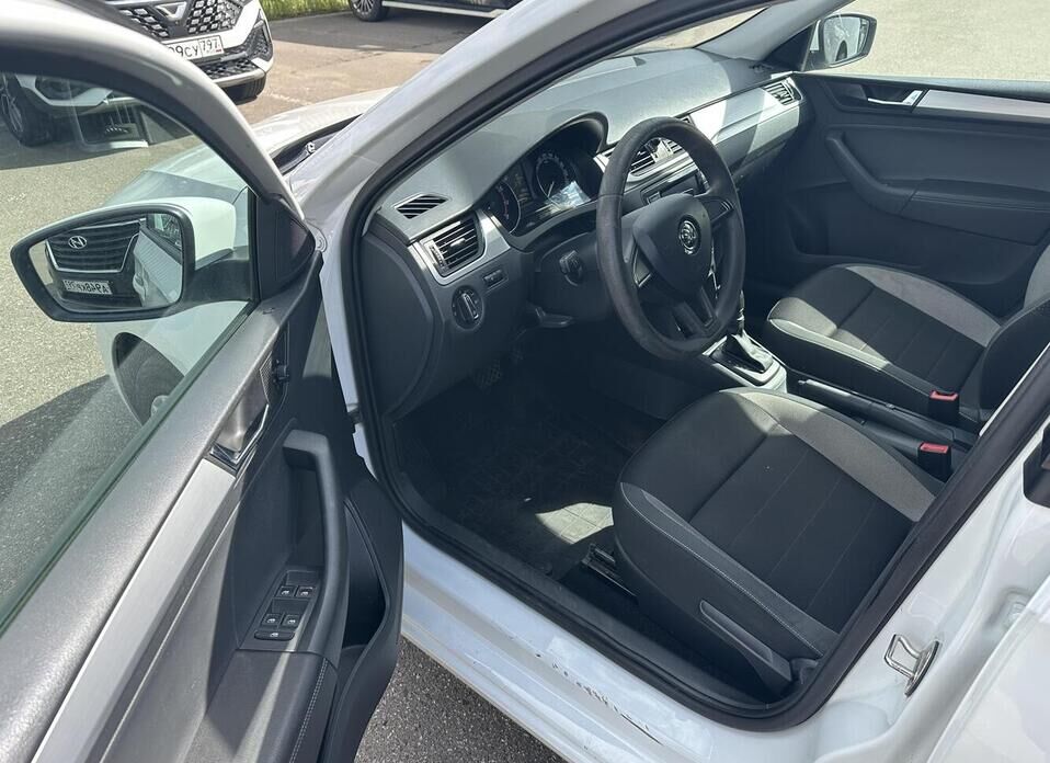 Skoda Rapid 1.6 AT (110 л.с.)