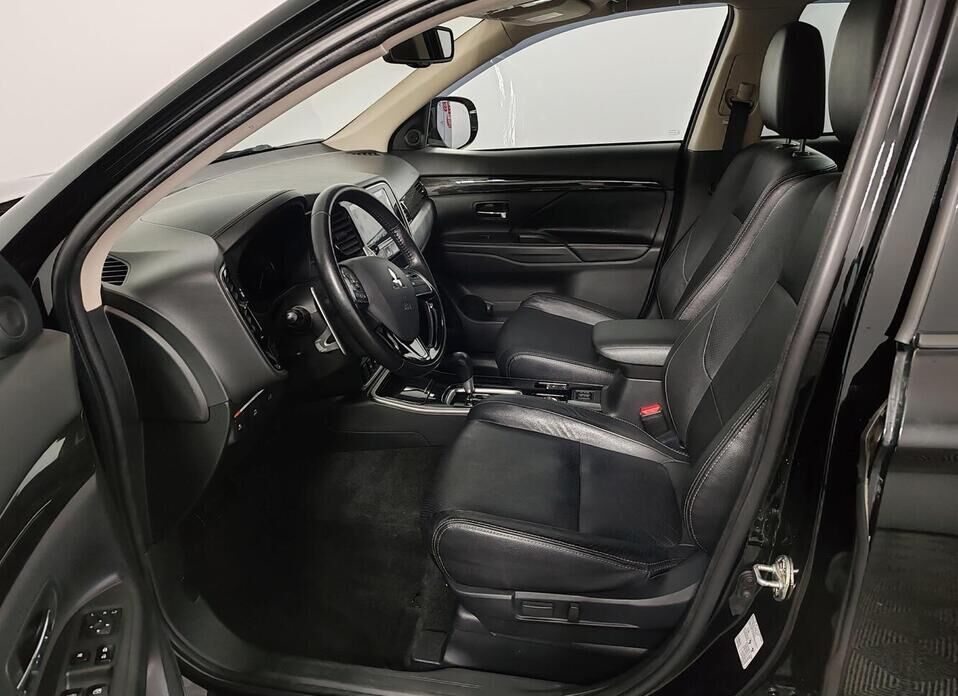 Mitsubishi Outlander 2.4 CVT (167 л.с.) 4WD