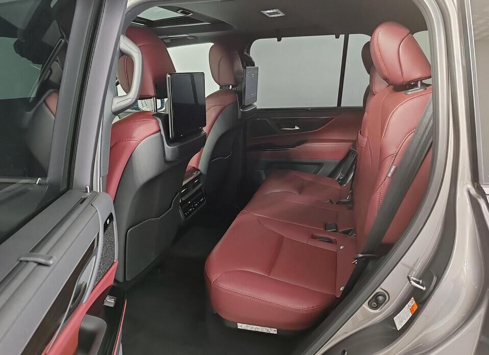 Lexus LX 600 3.4 AT (415 л.с.) 4WD