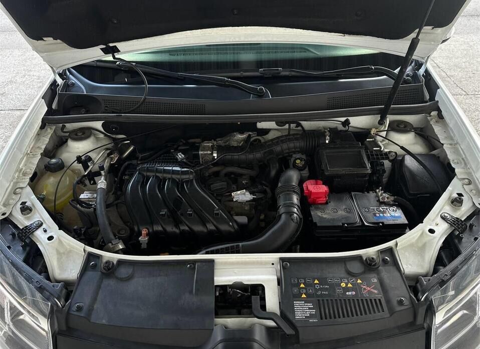 Renault Sandero 1.6 MT (113 л.с.)