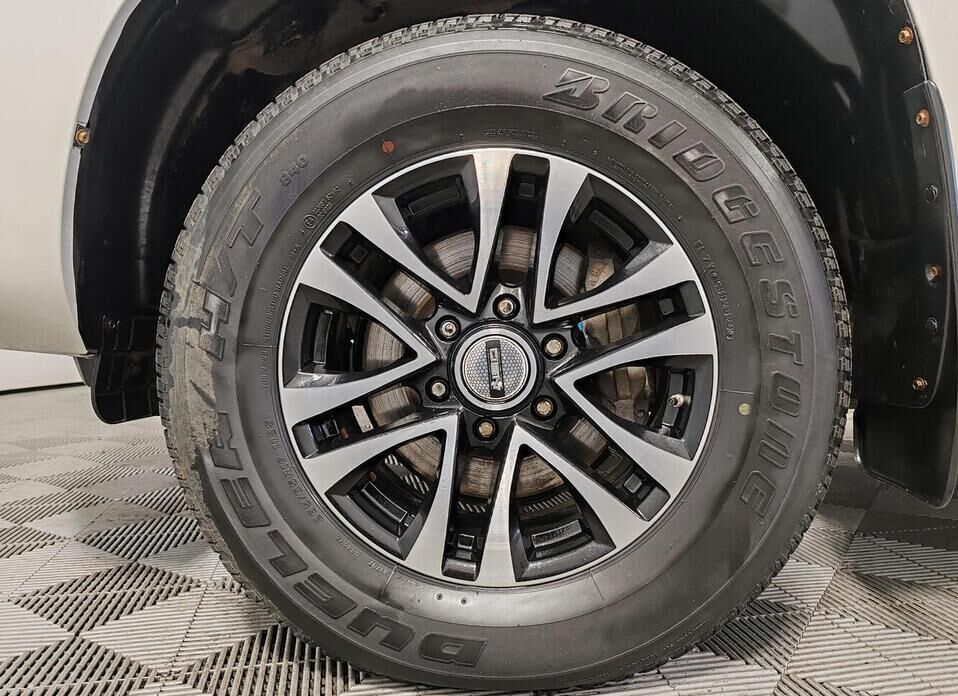 Toyota Land Cruiser Prado 2.8d AT (200 л.с.) 4WD