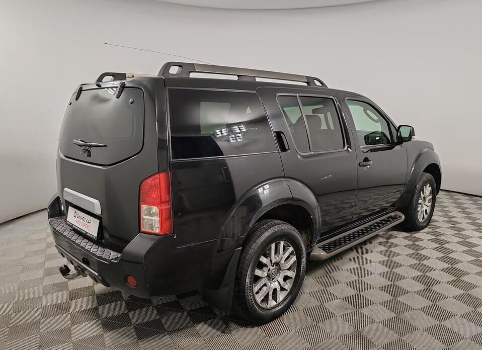 Nissan Pathfinder 2.5d AT (190 л.с.) 4WD