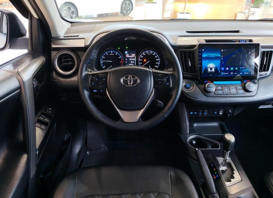 Toyota RAV4 2.0 CVT (146 л.с.)