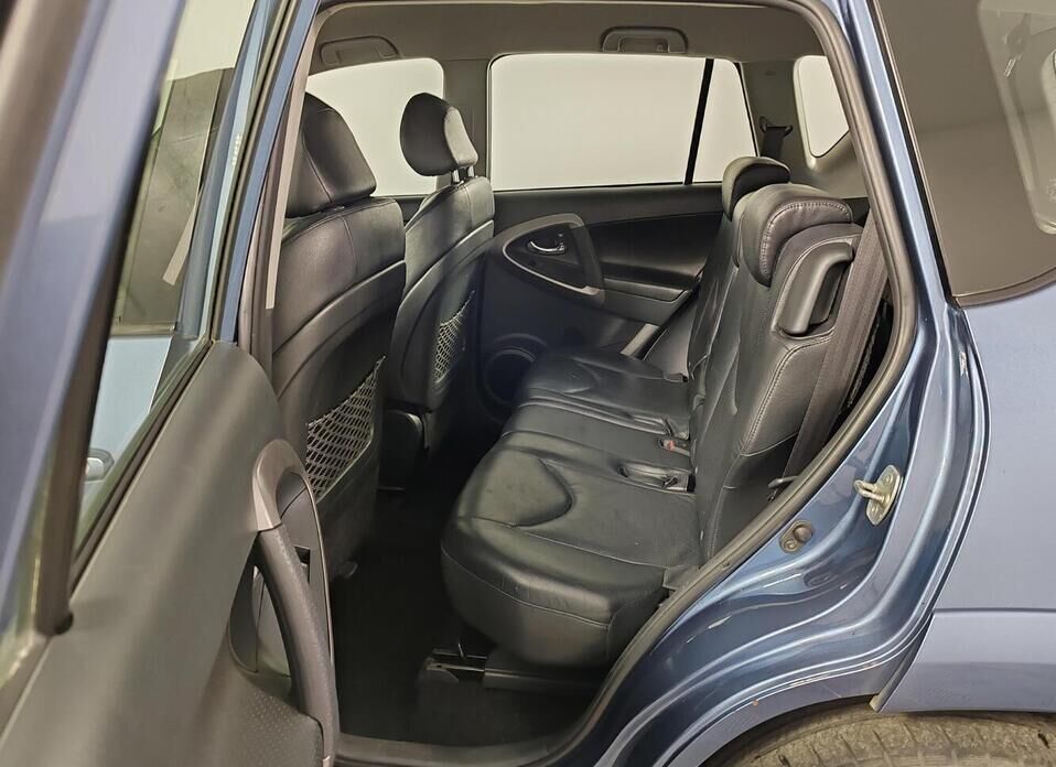 Toyota RAV4 2.4 AT (170 л.с.) 4WD