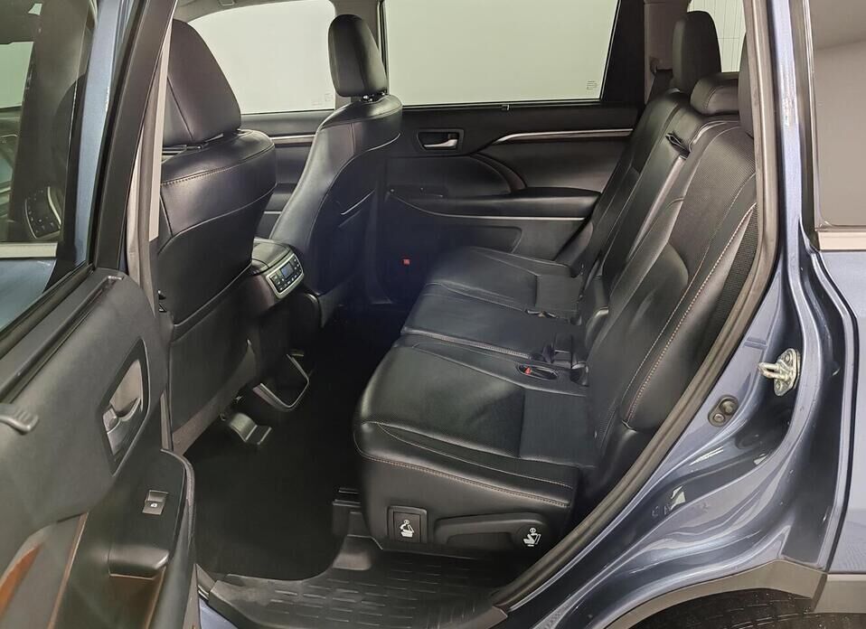 Toyota Highlander 3.5 AT (249 л.с.) 4WD