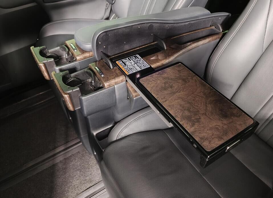 Toyota Alphard 3.5 AT (300 л.с.)