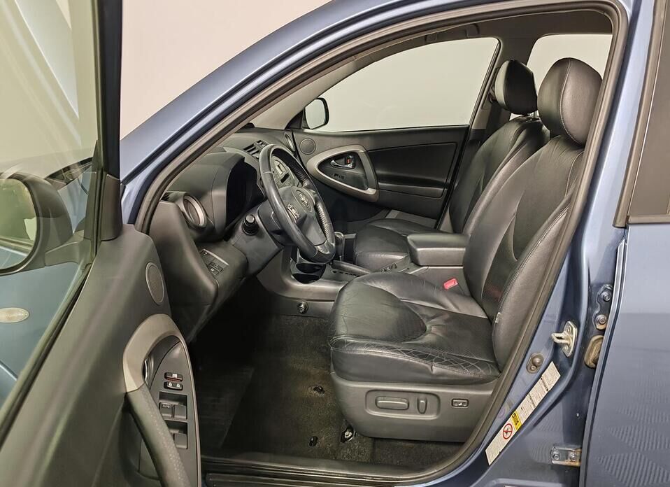 Toyota RAV4 2.4 AT (170 л.с.) 4WD