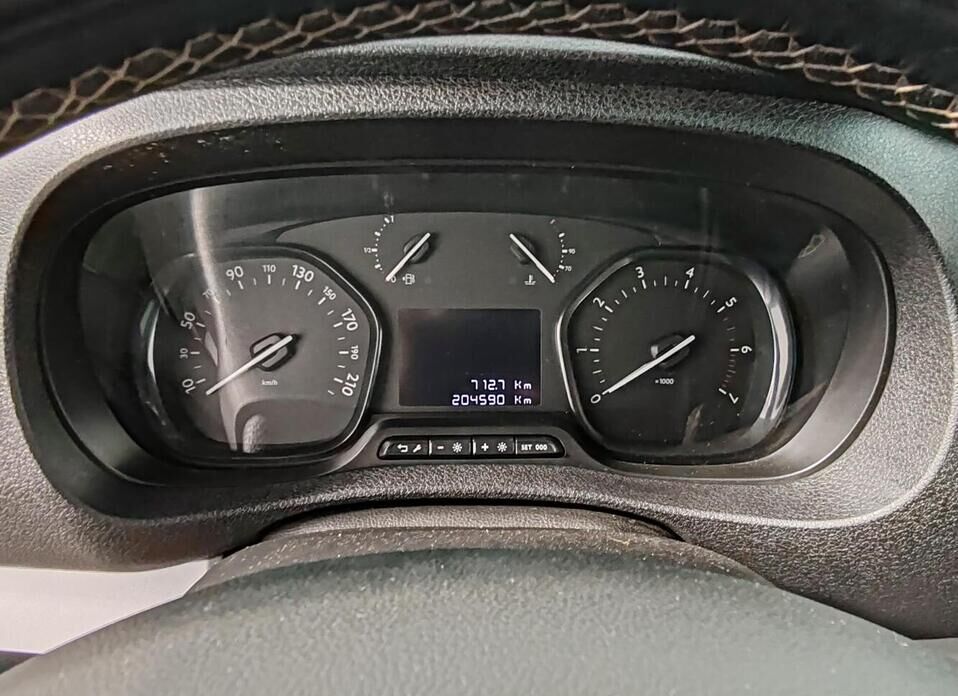 Peugeot Traveller 1.6d MT (115 л.с.)