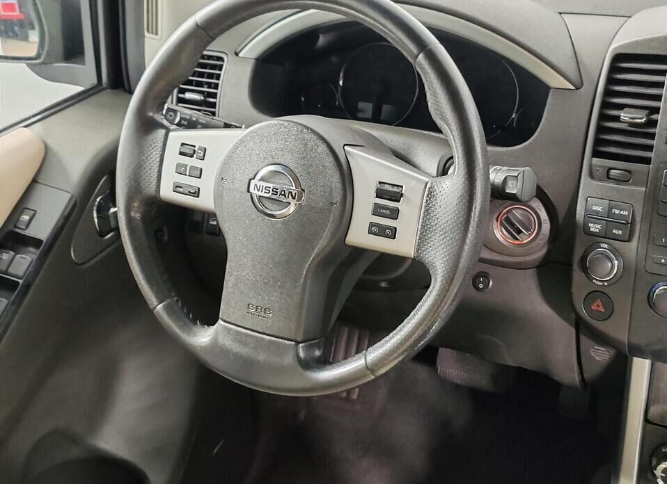 Nissan Pathfinder 2.5d AT (190 л.с.) 4WD