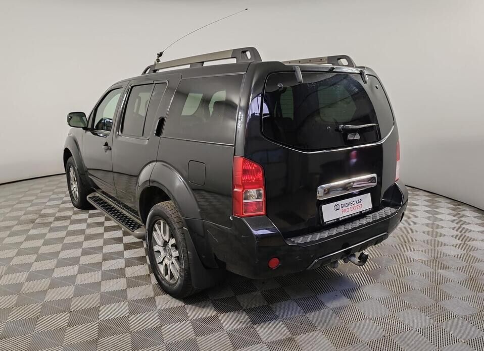 Nissan Pathfinder 2.5d AT (190 л.с.) 4WD